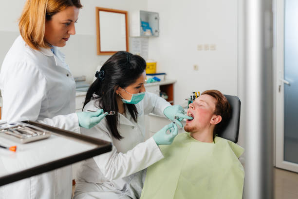 Best Emergency Dental Care for Broken or Chipped Teeth in Genoa, IL